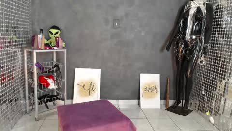 Snapshot of anjinhama chatting on 5, 6, 2026 Hello My name is NaiaraPv is OPEN online show from 5, 6, 2026