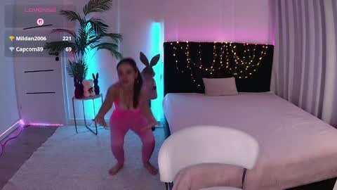 Snapshot of ann_woood chatting on 12, 5, 2026 ann_woood online show from 12, 5, 2026