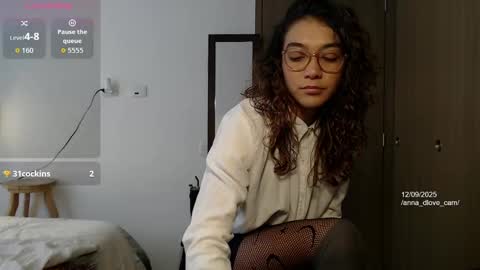 Anna online show from 12, 9, 2025