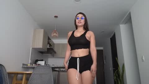 Snapshot of anna_joness chatting on 4, 1, 2025 Anna online show from 4, 1, 2025