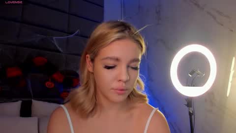 Anna online show from 29, 10, 2025