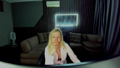 anna_snow9 online show from 13, 10, 2025