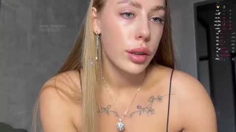 Snapshot of anna_ssweety chatting on 20, 9, 2025 Anna fansly anna sssweety online show from 20, 9, 2025