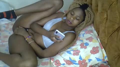 Snapshot of annabellapretty chatting on 9, 10, 2025 annabellapretty online show from 9, 10, 2025