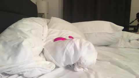 Snapshot of annabisoux chatting on 8, 2, 2025 Anna online show from 8, 2, 2025