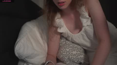 Snapshot of annabisoux chatting on 23, 9, 2025 Anna online show from 23, 9, 2025