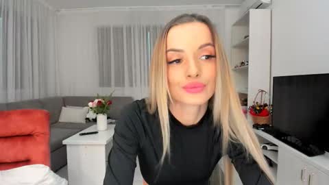 annaise  online show from 22, 12, 2025