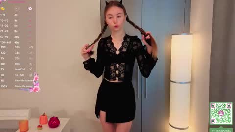 Holly Molly Im Polly online show from 5, 10, 2025