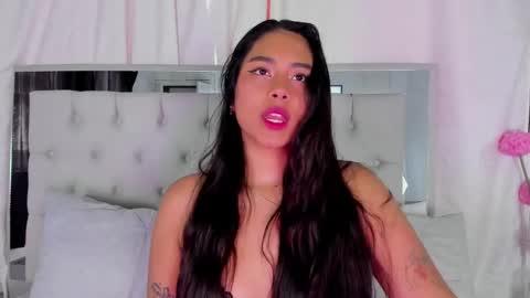 Snapshot of annaqueen_ chatting on 6, 12, 2024 Anna online show from 6, 12, 2024