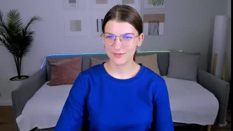 Snapshot of annathorne chatting on 15, 5, 2026 Im Anna online show from 15, 5, 2026