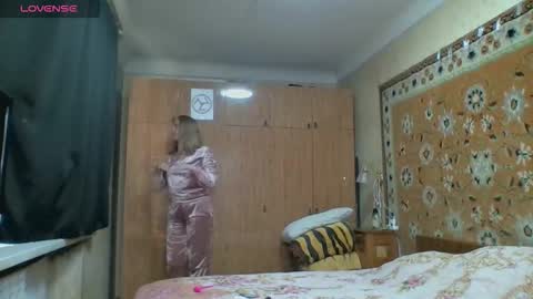 AnnaXLovers online show from 12, 10, 2025