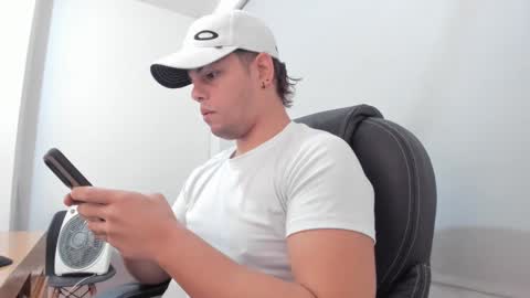 Snapshot of anndyhardy11 chatting on 21, 1, 2025 Anndy Hardy online show from 21, 1, 2025