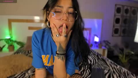 Snapshot of anne_cherrydh chatting on 23, 9, 2025 anne_cherrydh online show from 23, 9, 2025