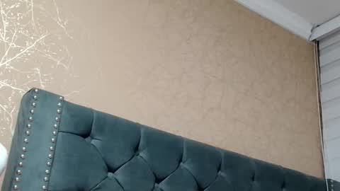       online show from 19, 9, 2025