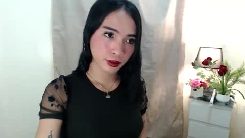 Snapshot of anne_kourtney chatting on 29, 11, 2025 vanessa online show from 29, 11, 2025