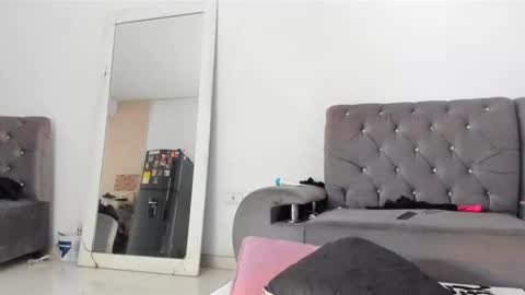 Annie  online show from 12, 1, 2026