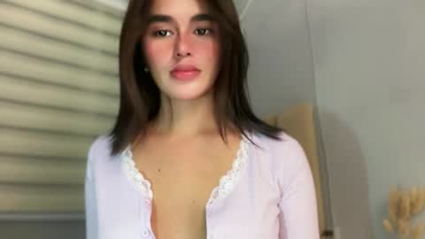 Snapshot of annedee_ chatting on 16, 12, 2025 Kim online show from 16, 12, 2025