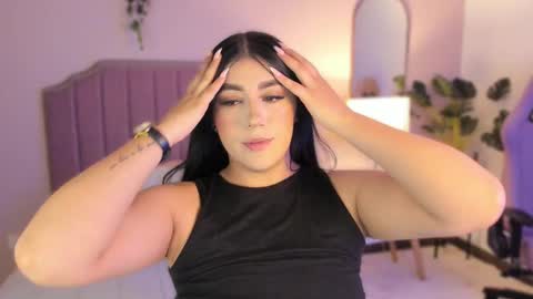 Snapshot of anneee_ chatting on 1, 3, 2025 Anne online show from 1, 3, 2025