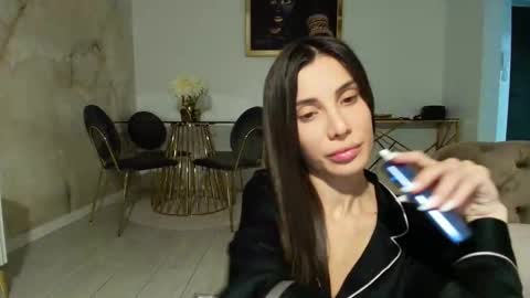 AnneHotxxx online show from 7, 4, 2026