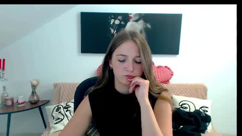 Snapshot of annewilsonn chatting on 16, 6, 2026 annewilsonn online show from 16, 6, 2026