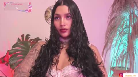 Snapshot of anngel_1 chatting on 23, 11, 2025 Angel online show from 23, 11, 2025