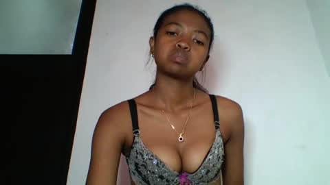 Snapshot of annica86 chatting on 22, 6, 2026 annica86 online show from 22, 6, 2026