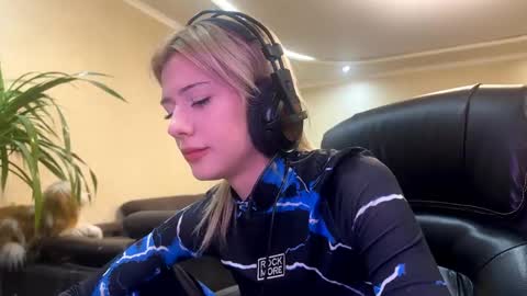 annie1fuc4 online show from 18, 3, 2026