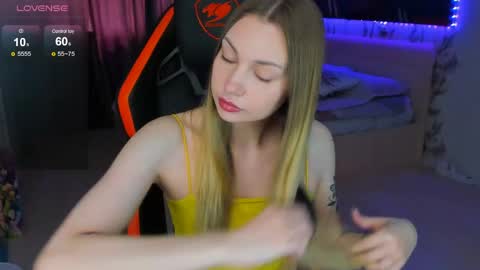 Snapshot of annie69kiss chatting on 8, 6, 2026 Annie online show from 8, 6, 2026