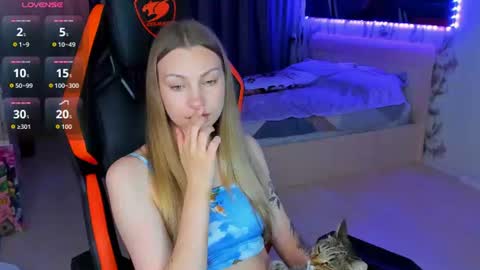 Snapshot of annie69kiss chatting on 28, 7, 2026 Annie online show from 28, 7, 2026