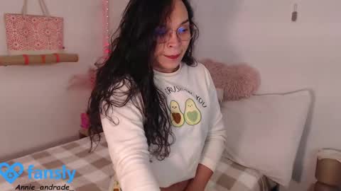 Snapshot of annie_andrade_ chatting on 11, 12, 2024 Annie online show from 11, 12, 2024