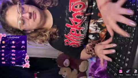 Snapshot of annie_bigboobs_ chatting on 6, 10, 2025 Ana Bolena independent model online show from 6, 10, 2025