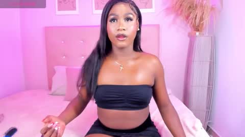 annie_dolce_ online show from 4, 10, 2025