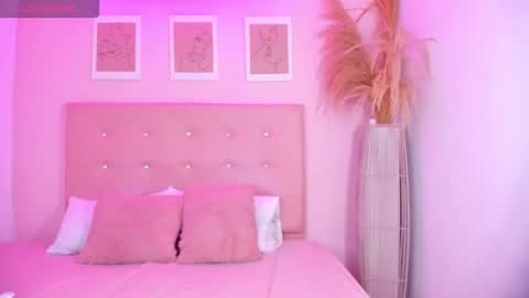 annie_dolce_ online show from 16, 10, 2025