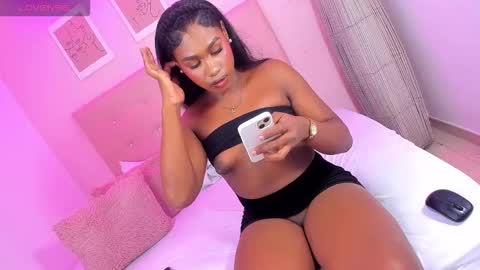 annie_dolce_ online show from 23, 11, 2025