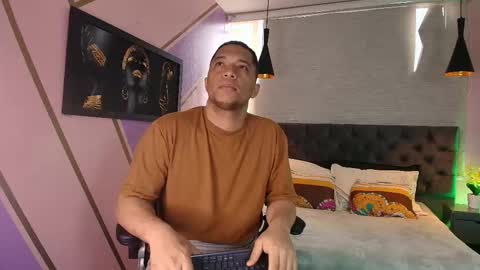 Annie lii online show from 30, 11, 2025