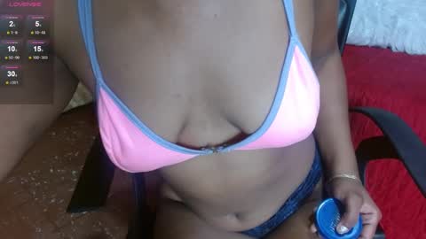 annie_scott_ online show from 4, 1, 2025