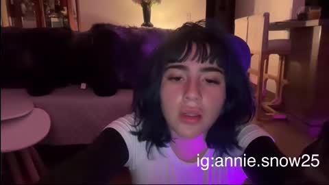 Snapshot of annie_snow_ chatting on 27, 2, 2025 JEANNE no olvides seguirme dont forget follow me uu online show from 27, 2, 2025