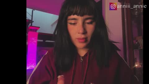 Snapshot of annie_snow_ chatting on 6, 10, 2025 JEANNE no olvides seguirme dont forget follow me uu online show from 6, 10, 2025