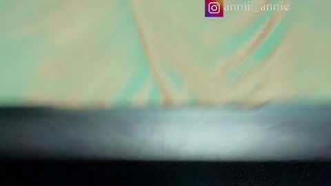 Snapshot of annie_snow_ chatting on 27, 6, 2026 JEANNE no olvides seguirme dont forget follow me uu online show from 27, 6, 2026