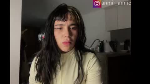 Snapshot of annie_snow_ chatting on 16, 7, 2026 JEANNE no olvides seguirme dont forget follow me uu online show from 16, 7, 2026
