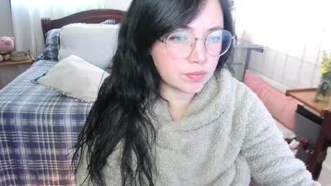 Snapshot of annie_swan_18 chatting on 15, 1, 2025 LAURA - A n n i e S w a n online show from 15, 1, 2025