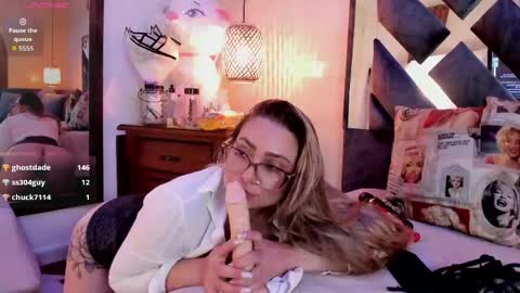 annie_vega17 online show from 25, 5, 2026