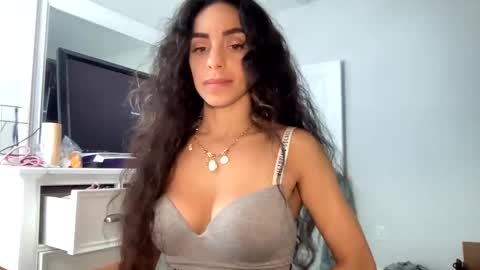 annie_xxx111 online show from 28, 9, 2025