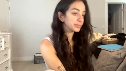 annie_xxx111 online show from 6, 11, 2025