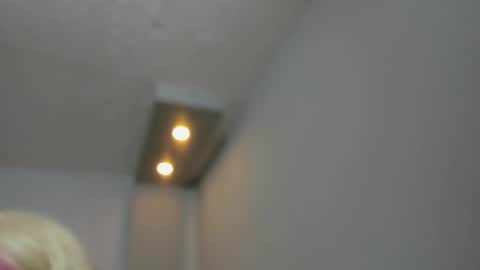 Annie And Leandro online show from 8, 2, 2026