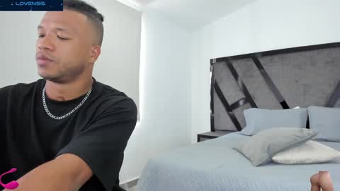 Snapshot of annieandstefan chatting on 31, 12, 2024 Annie and Stefan online show from 31, 12, 2024