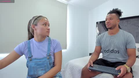 Snapshot of annieandstefan chatting on 8, 1, 2025 Annie and Stefan online show from 8, 1, 2025