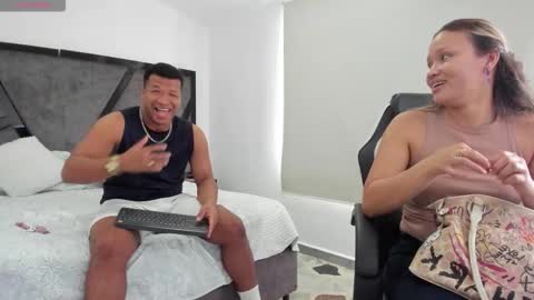 Snapshot of annieandstefan chatting on 8, 9, 2025 Annie and Stefan online show from 8, 9, 2025