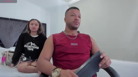 Snapshot of annieandstefan chatting on 2, 11, 2025 Annie and Stefan online show from 2, 11, 2025