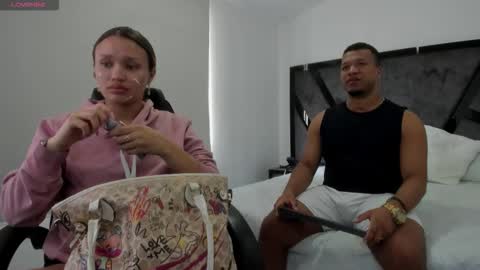 Snapshot of annieandstefan chatting on 16, 11, 2025 Annie and Stefan online show from 16, 11, 2025